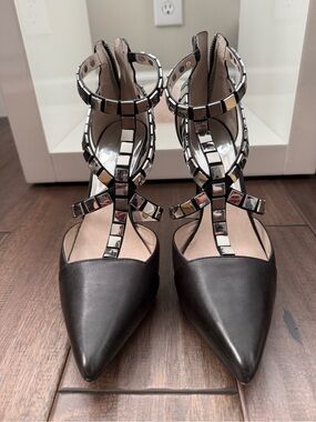 Michael Kors CHANTALLE t-strap pointed black leather pumps in size 9 1/2